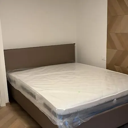 Domus Dea Dependence Per 4 Persone Бергамо