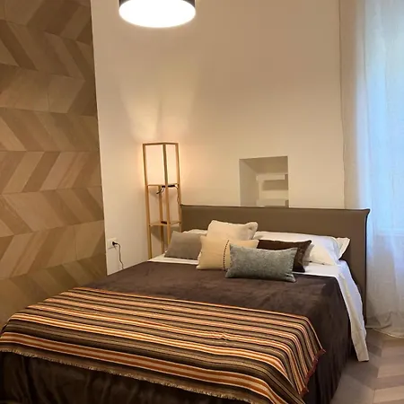 Domus Dea Dependence Per 4 Persone Apartment Bergamo