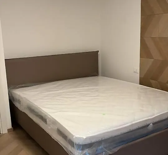 Domus Dea Dependence Per 4 Persone Бергамо